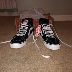 BRAND NEW‼️ Black High Top Vans